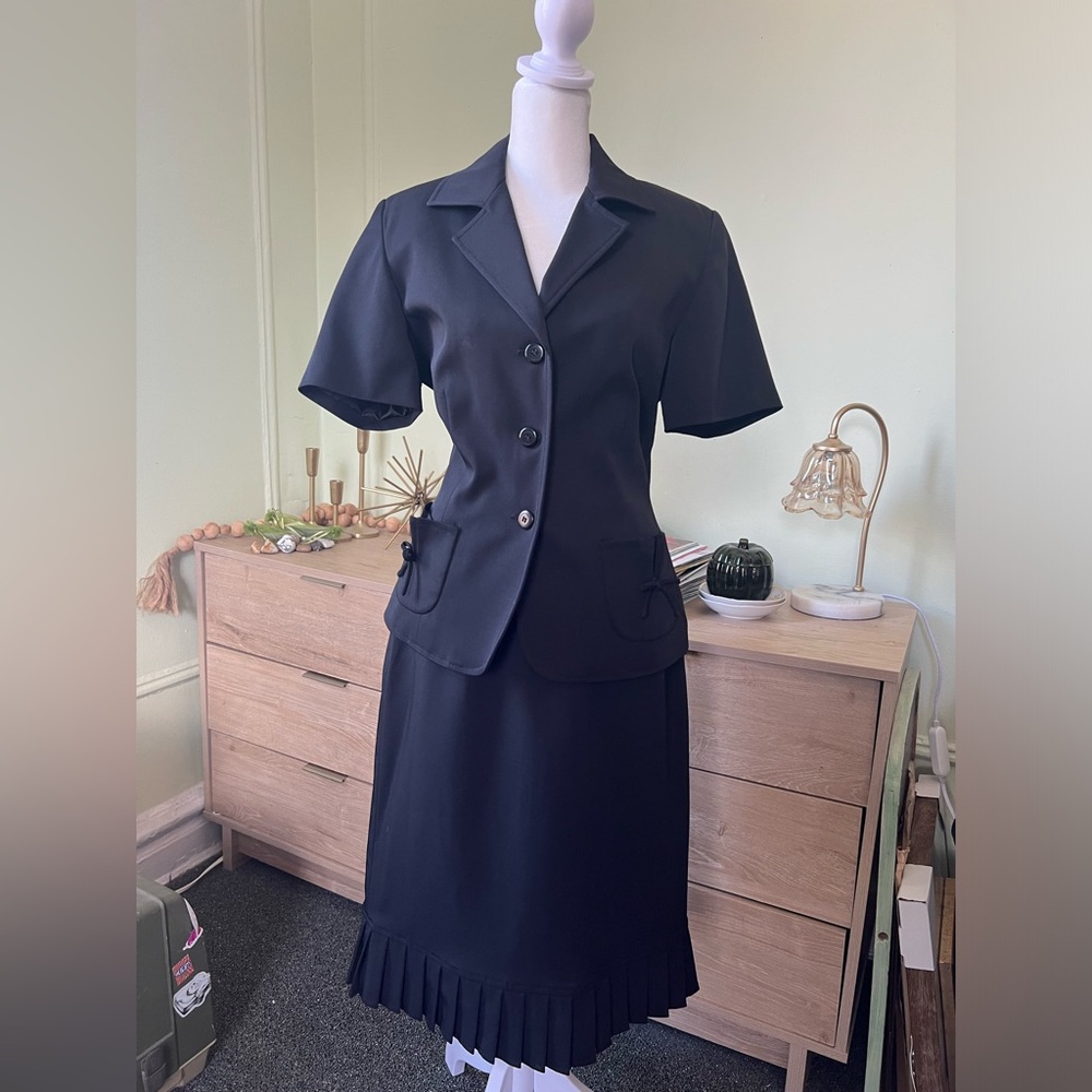 BLACKER Vintage Black Bow & Ruffle Detail Matching Suit Jacket & Skirt Set Sz M - Picture 5 of 16